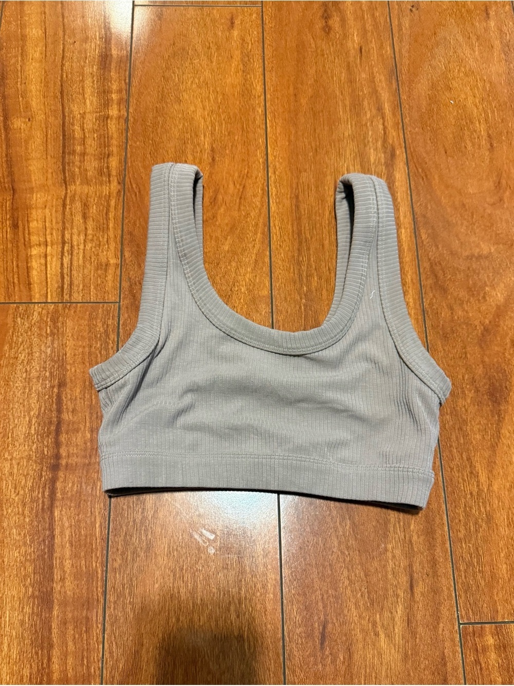ALO Yoga Ribbed Scoop Neck Sports Bra in Light Gray